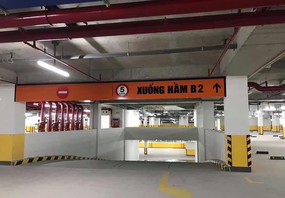 Safira - Hướng xuống tầng hầm thứ 2