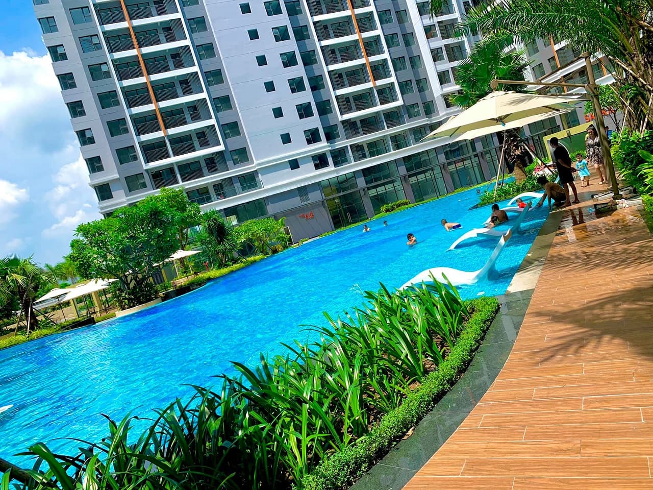 hồ bơi tại dự án safira khang điền quận 9