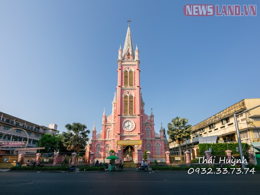 Nhà thờ Đức Bà vào dịch covid-19